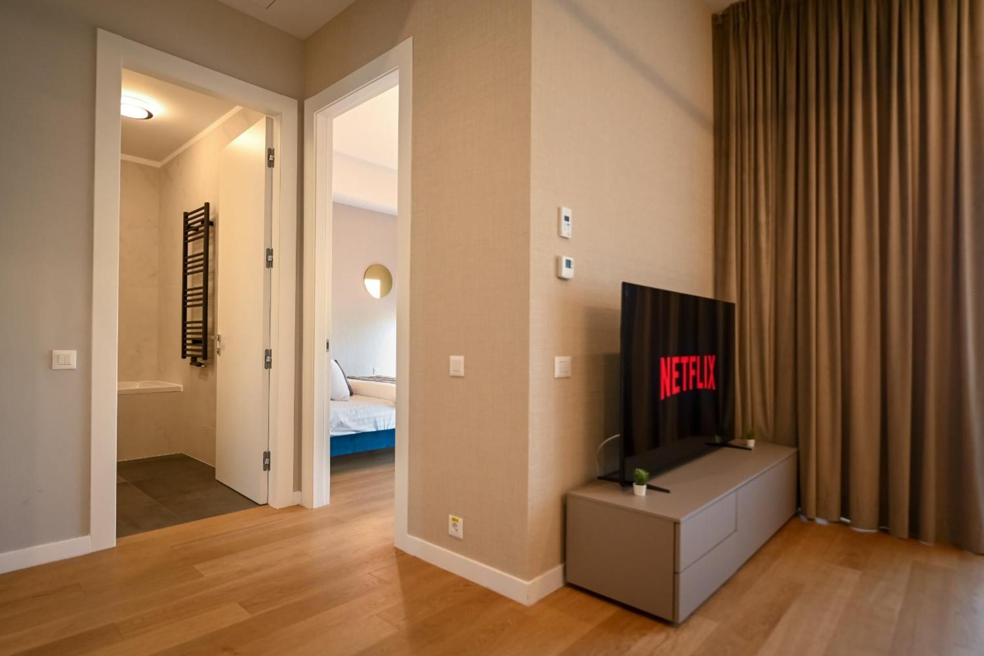 One Verdi Park Exclusive Apartments - Panoramic View & Private Parking Bucharest Room photo