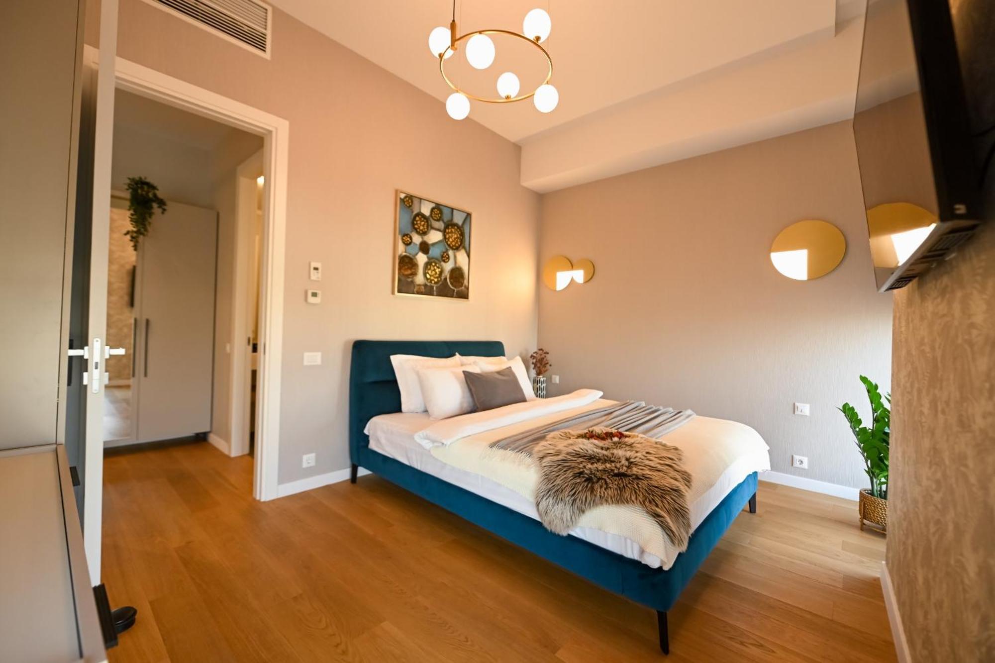 One Verdi Park Exclusive Apartments - Panoramic View & Private Parking Bucharest Room photo