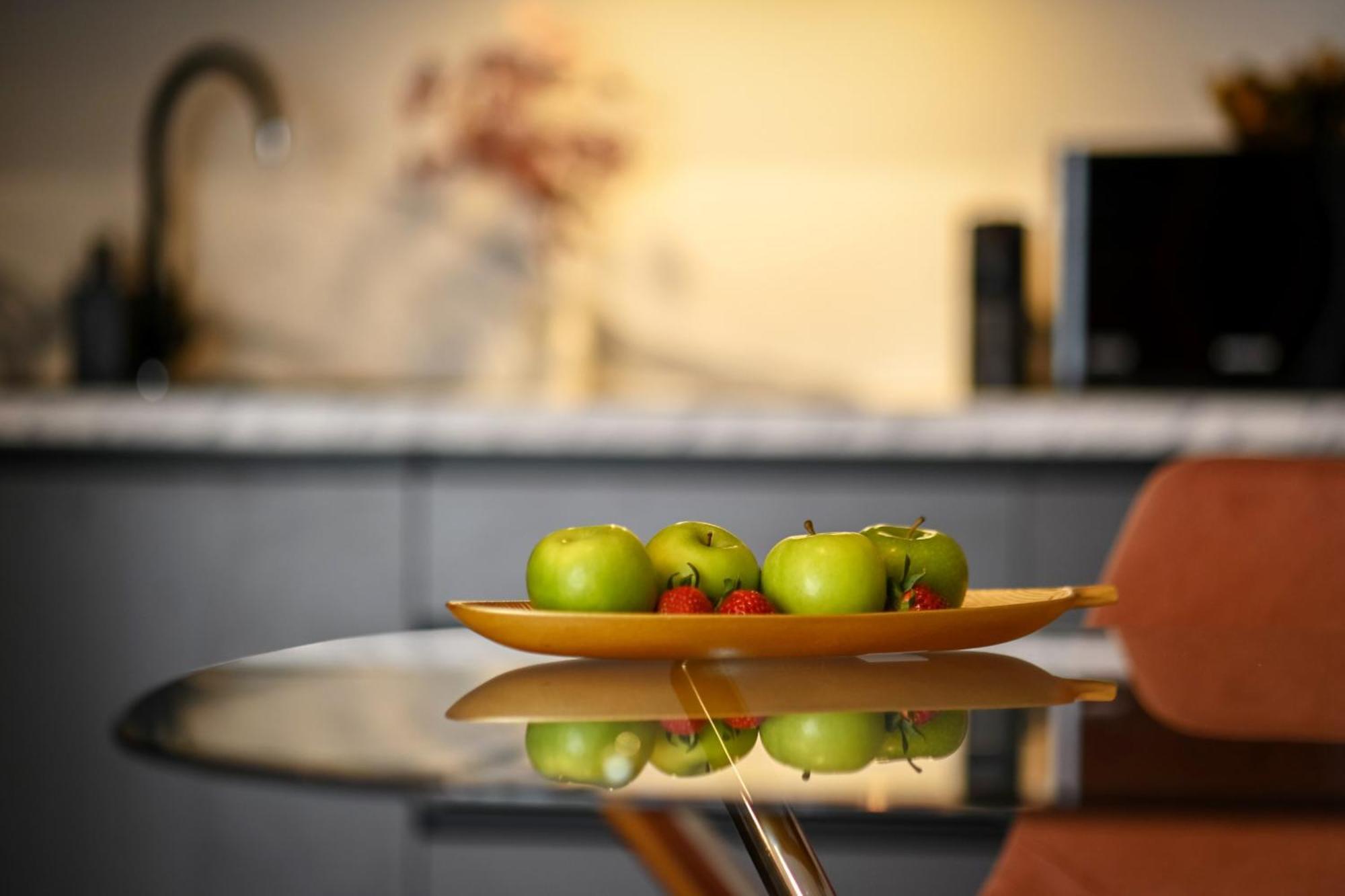 One Verdi Park Exclusive Apartments - Panoramic View & Private Parking Bucharest Room photo