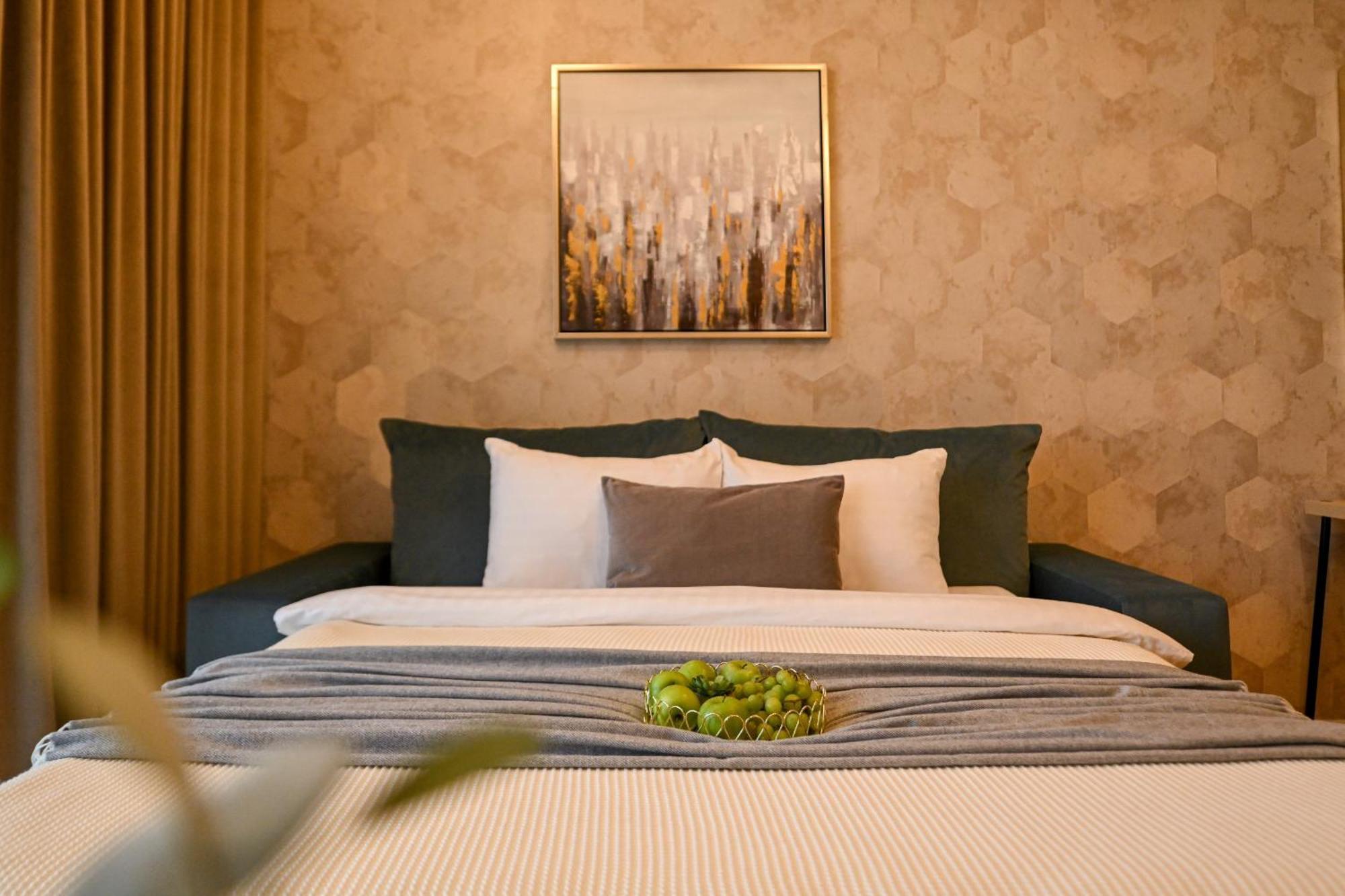 One Verdi Park Exclusive Apartments - Panoramic View & Private Parking Bucharest Room photo